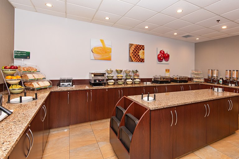 Val Dor Hotels | Quality Inn & Suites Val-d'Or