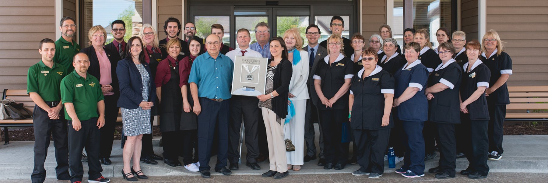 wins 2016 Platinum Award